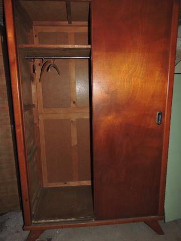 Armoire portes coulissantes