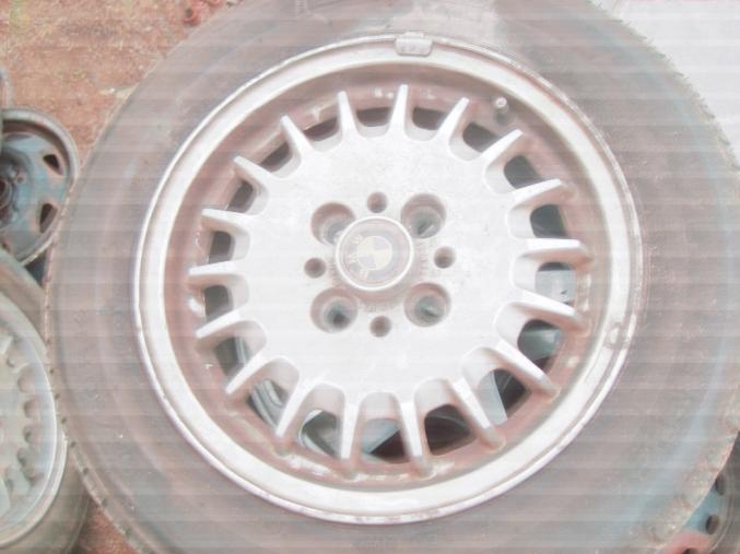 Vends jantes et pneumatiques