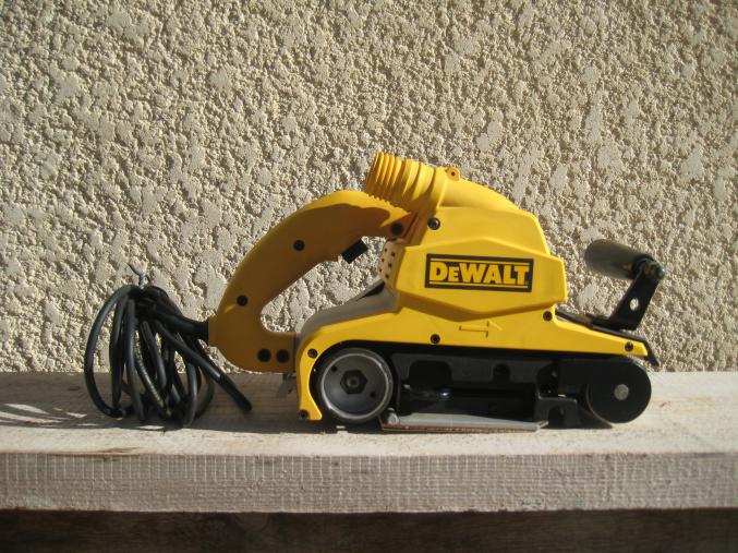Ponceuse à bande 1010w - 100 x 560mm - dewalt | dw650