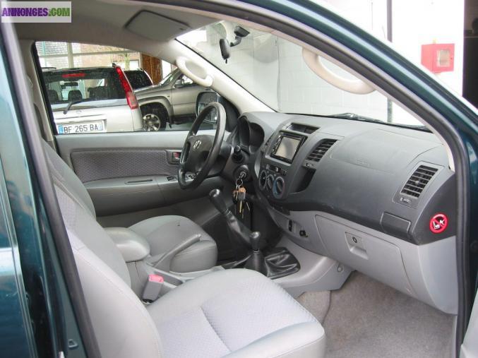 Toyota Hilux 2L5 D4D double cabine