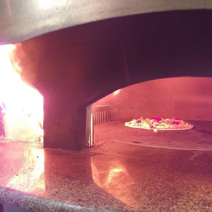 Vente pizzeria au feu bois et boulangerie artisanale