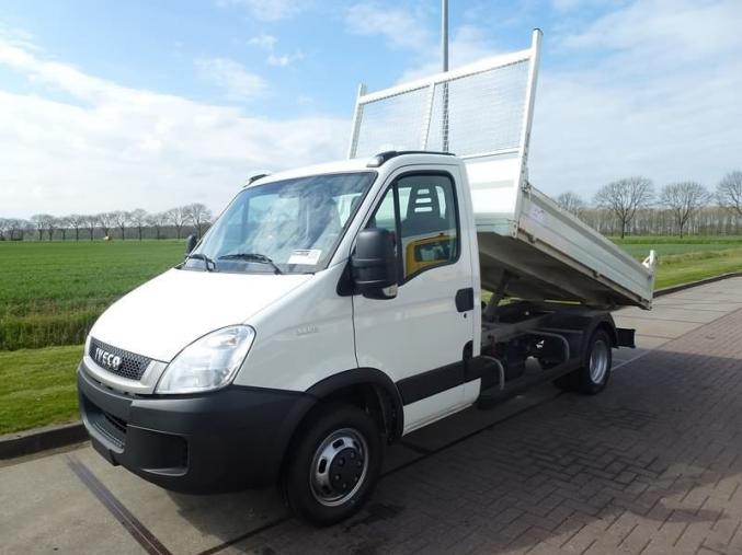 IVECO camion benne 35c12