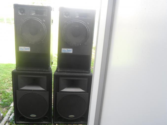 Vends  enceintes  sono