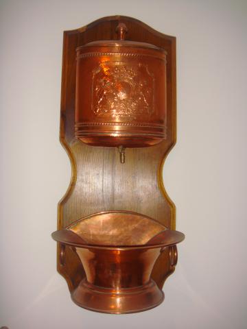 Fontaine en cuivre de Villedieu les poêles