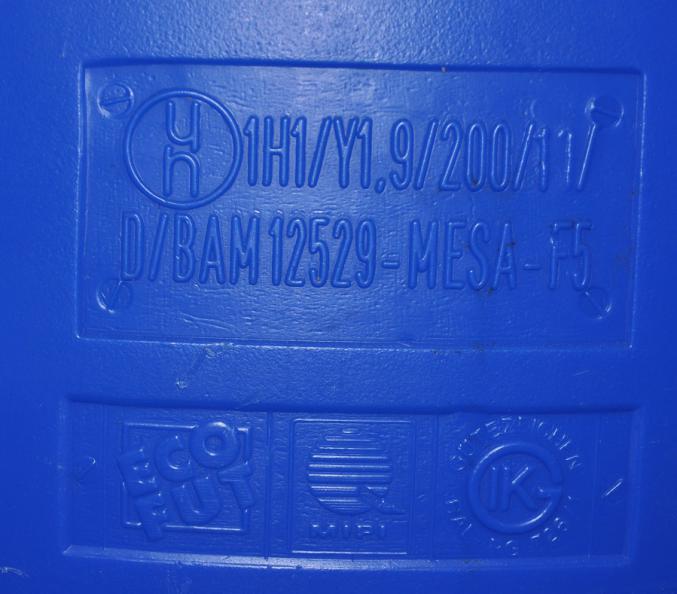 Fûts plastiques à bondes 120 litres