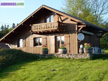 Chalet tout bois à 1 100 m d'altitude en plein coeur du Haut-Doubs.
