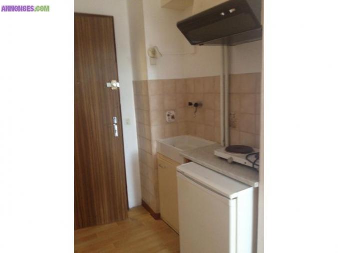 Studio avec balcon dans residence securisee