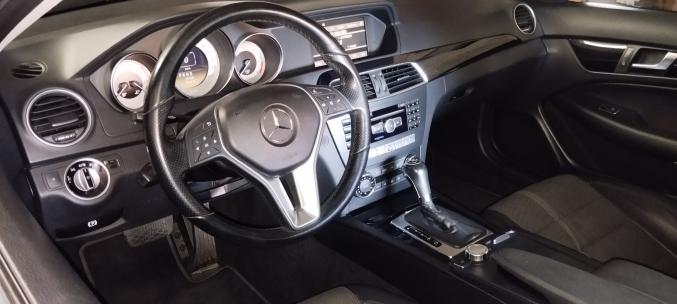 Mercedes coupe c 220