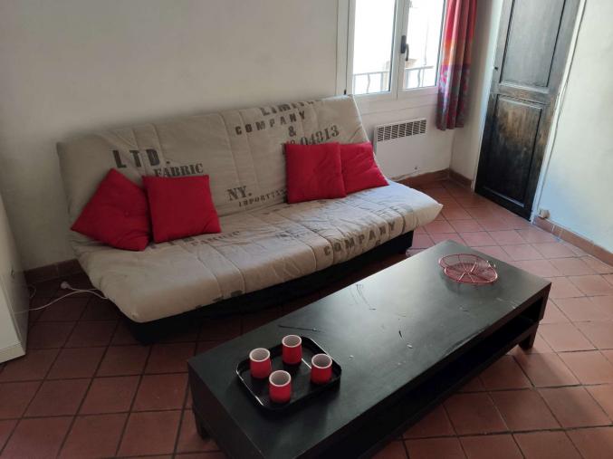 Grand T2, centre ville AIX en Pce