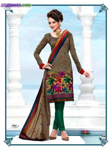 Salwar Kameez tenue indienne Bollywood