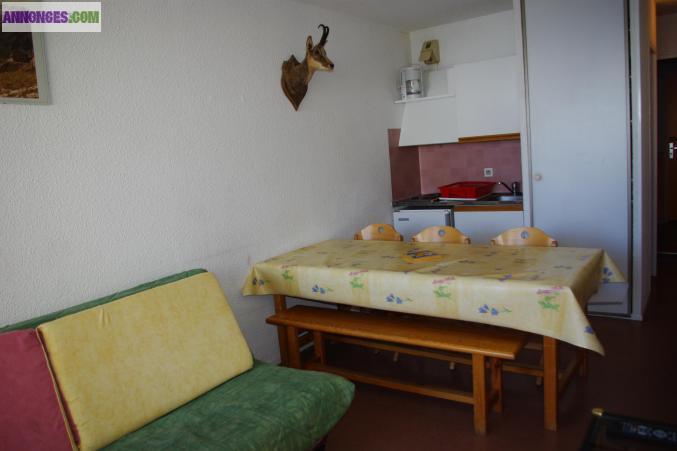 SUPERBAGNERES Location de montagne au pied des pistes.