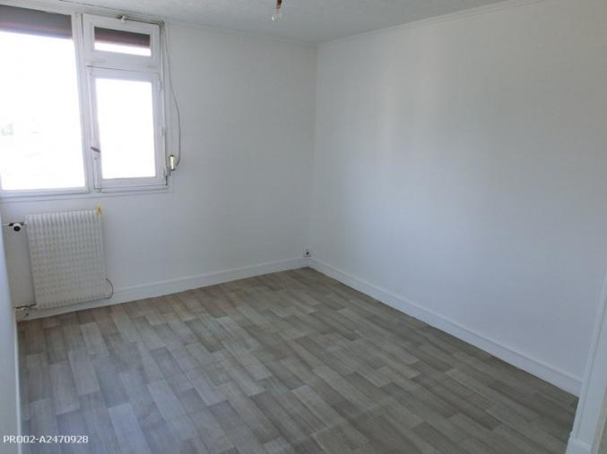 TRES BEAU TYPE 3 REFAIT A NEUF