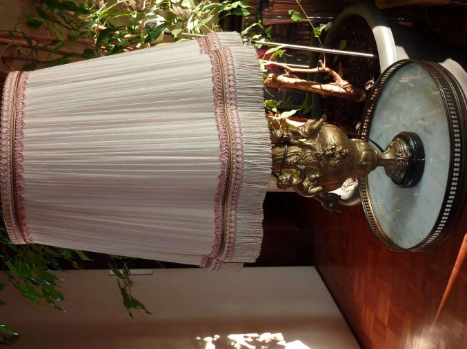 LAMPE AMOUR, PIED EN REGULE, (ETAIN ET ANTIMOINE)