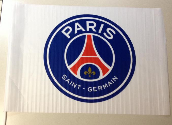 Drapeaux psg 