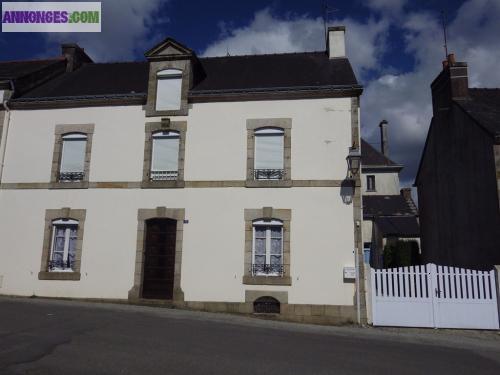 BELLE MAISON DE VILLE, 56160 Guémené-sur-Scorff.