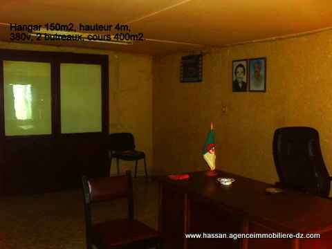 Loue hangar 150m2 ruisseau