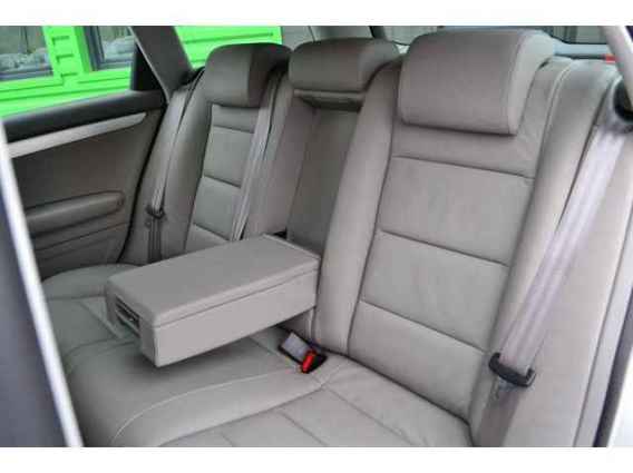 Audi a4 (3e generation) avant iii avant 2.0 tdi 140 ambition luxe