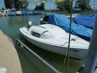 Bateau à moteur perisset-vagabond, polyester