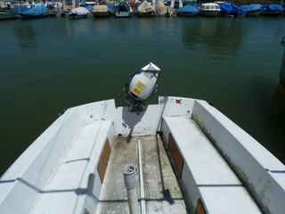 Bateau à moteur perisset-vagabond, polyester