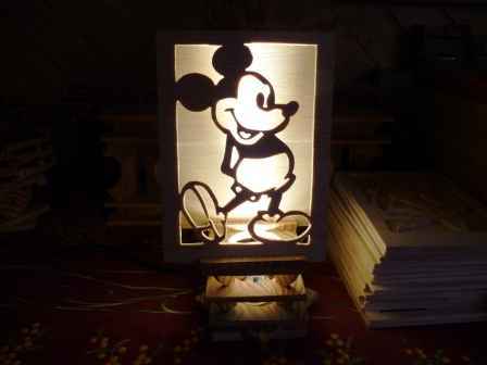 Lampe disney mickey en chantourné