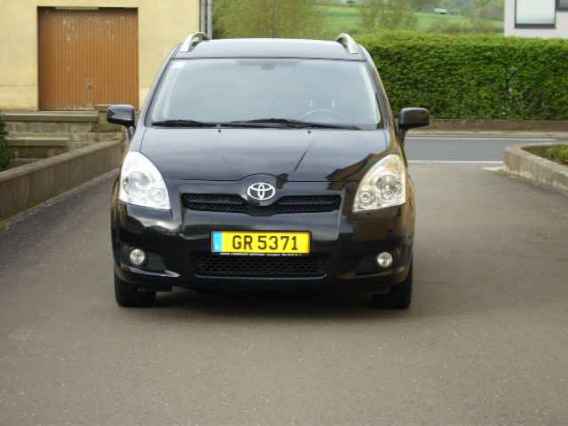 Toyota corolla d4d 5+2 places