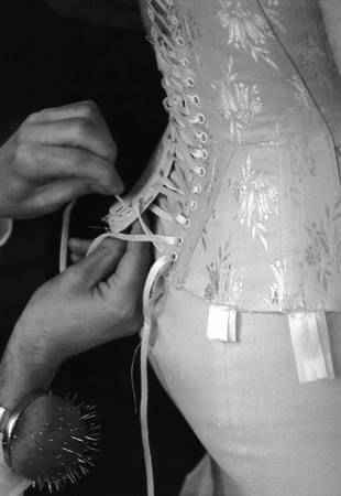 Cours et stages modélisme, patronage, couture, travail du cuir, corset