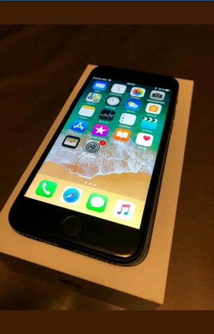 Phone 7 128 Go noir excellent état