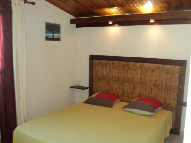 La REUNION loue GITE piscine WIFI