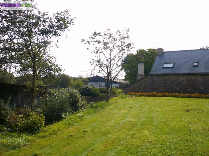 Propriété de carctère avec 3 hectares de terre autour