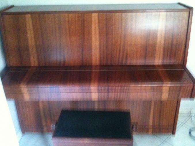 VENDS PIANO HOLSTEIN TBE