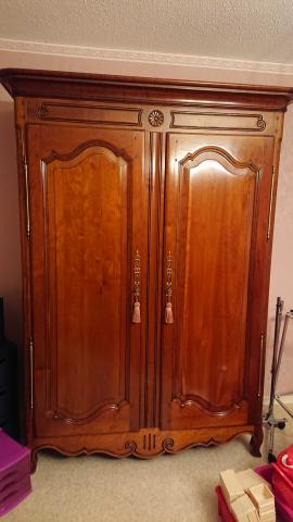 Armoire merisier louis 15