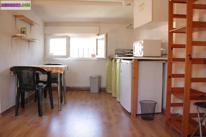 Studio meublé mansardé Avignon Intra Muros