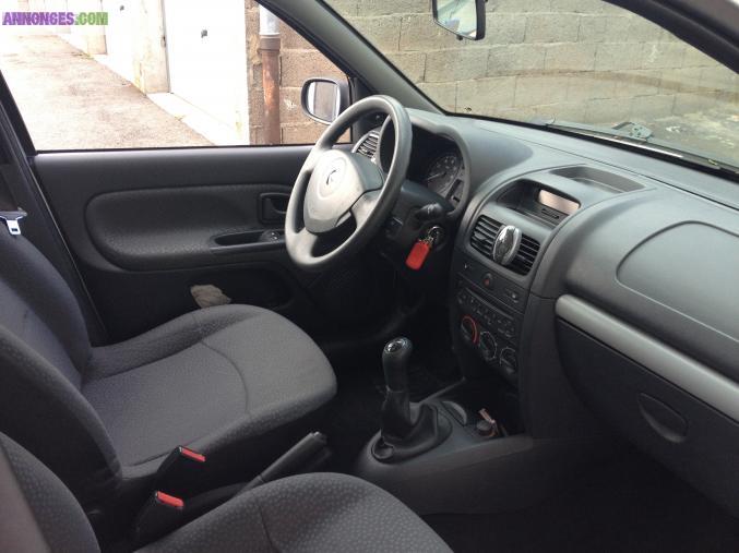 Clio 2008 Diesel 68000km 5 portes - sous garantie