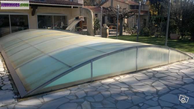 Couverture piscine rigide