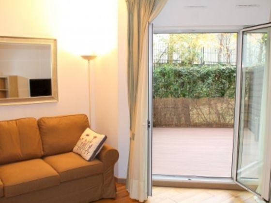 Location studio meublé 28,74 m2 à Neuilly-sur-Seine