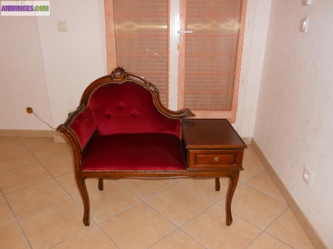 Petit meuble de téléphone