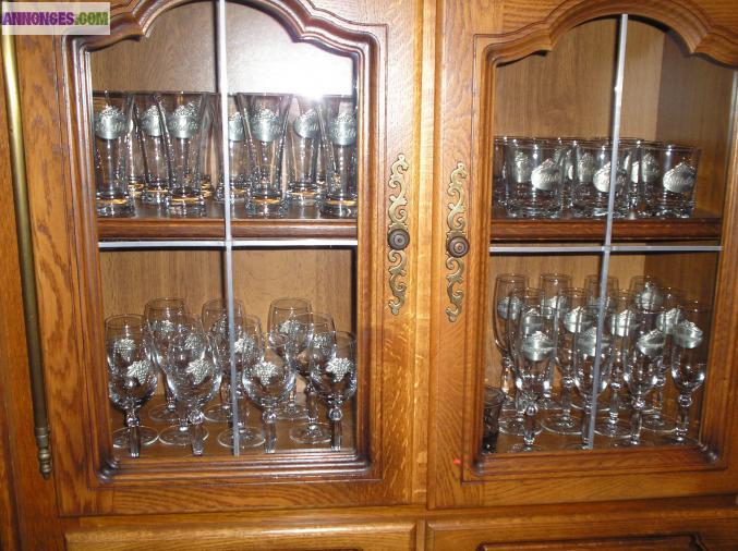 Lot de verres avec étain