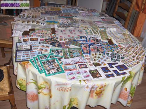GROS LOT DE TIMBRES COLLECTIONS