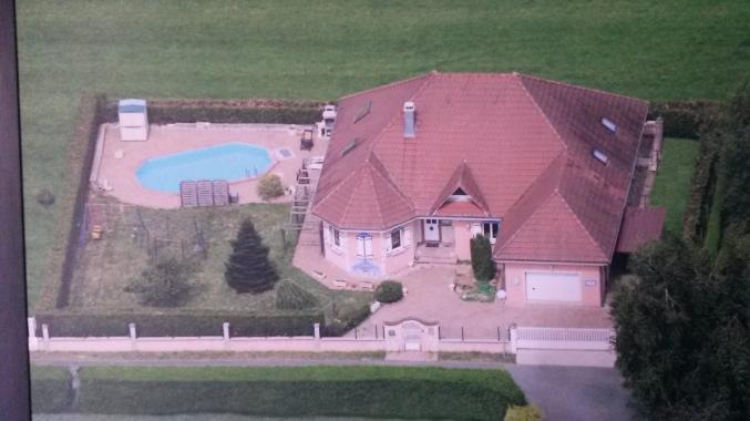 Vend villa 9 pièces avec piscine dans une impasse