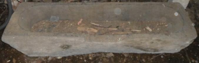 Ancien abreuvoir en pierre