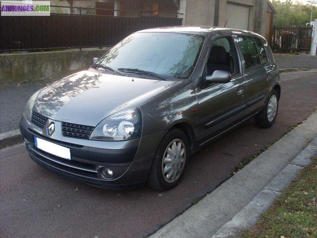 Une tres belle Renault Clio dièsel TBE