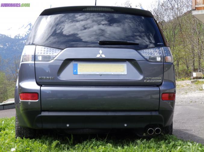 VEND MITSUBISHI OUTLANDER INSTYLE 2.2 HDI 156CH
