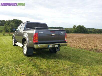 TOYOTA HILUX PICK UP