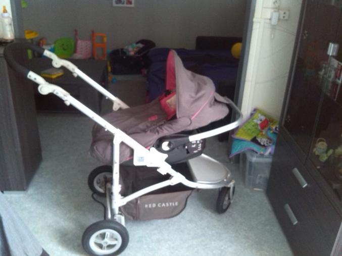 Poussette combiné red castle
