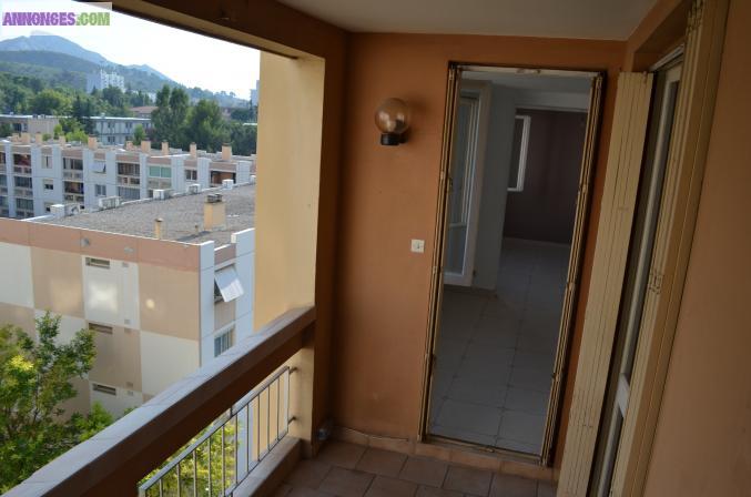 Grand appartement T4 dans résidence fermée