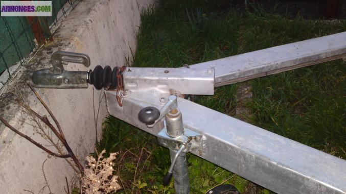 REMORQUE VOITURE ARTISANALE