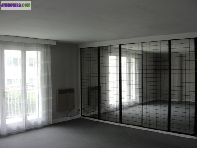 Appartement 2 pieces + box + reserve