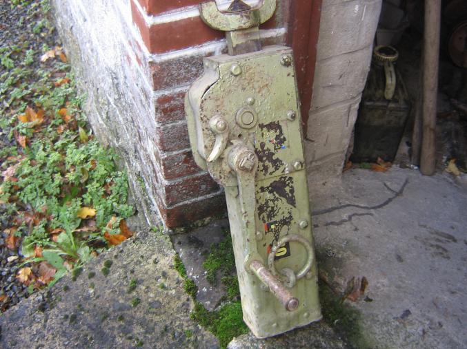 Vends cric à crémaillère 10 T