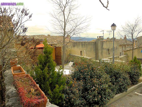 Vente maison de village avec jardin en Luberon