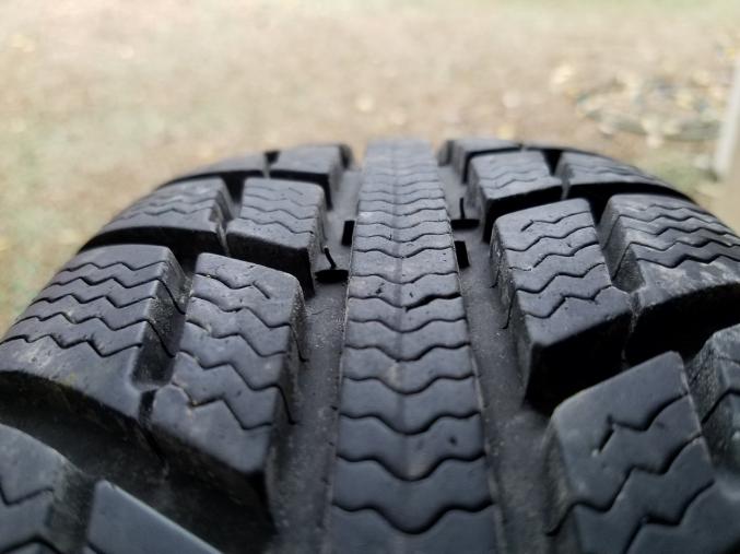 4 roues avec pneus neige pour twingo 1